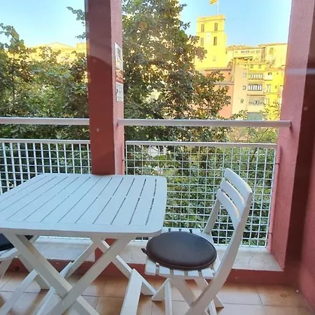 Onyar River Views Apartment In Girona *